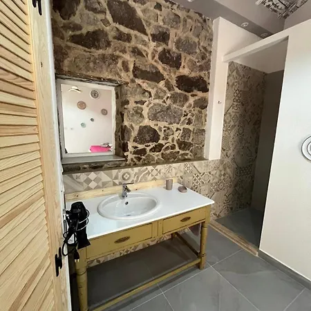 Πανσιόν Salaju *