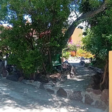 Salaju Πανσιόν