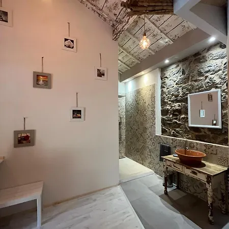 Πανσιόν Salaju *